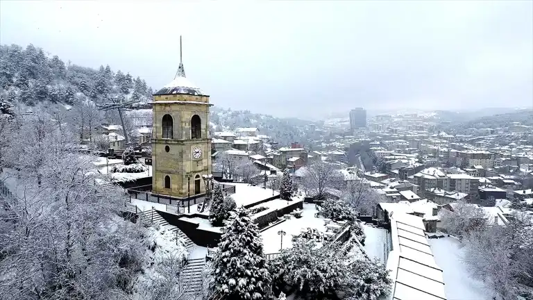 Kastamonu'da Yolları Kapanan Kar Yağışı